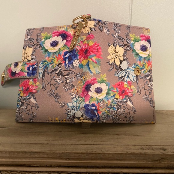 2/$25 NWOT Betsy Johnson Wallet - Picture 6 of 6